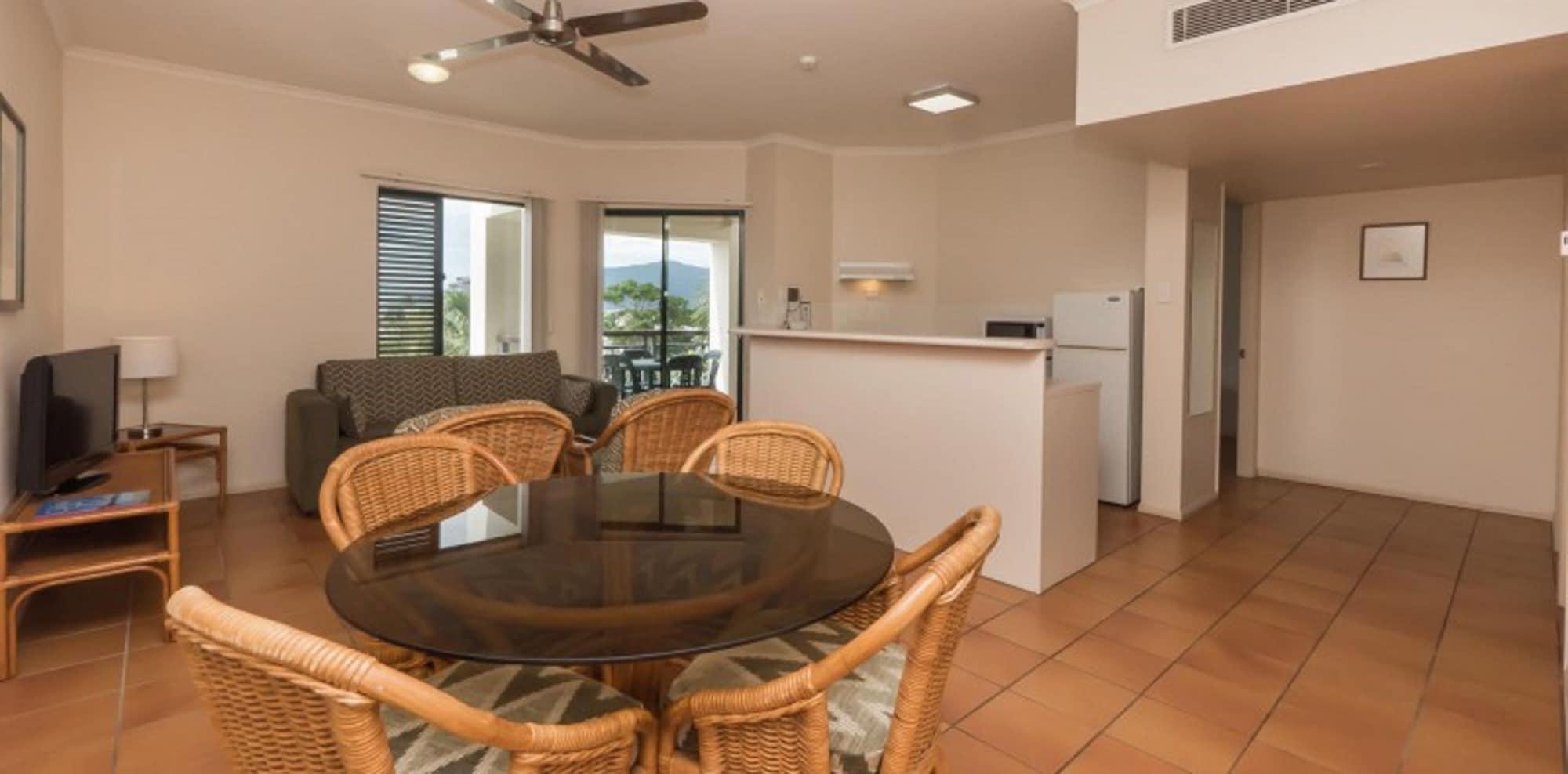 Tropic Towers Apartments Cairns Buitenkant foto