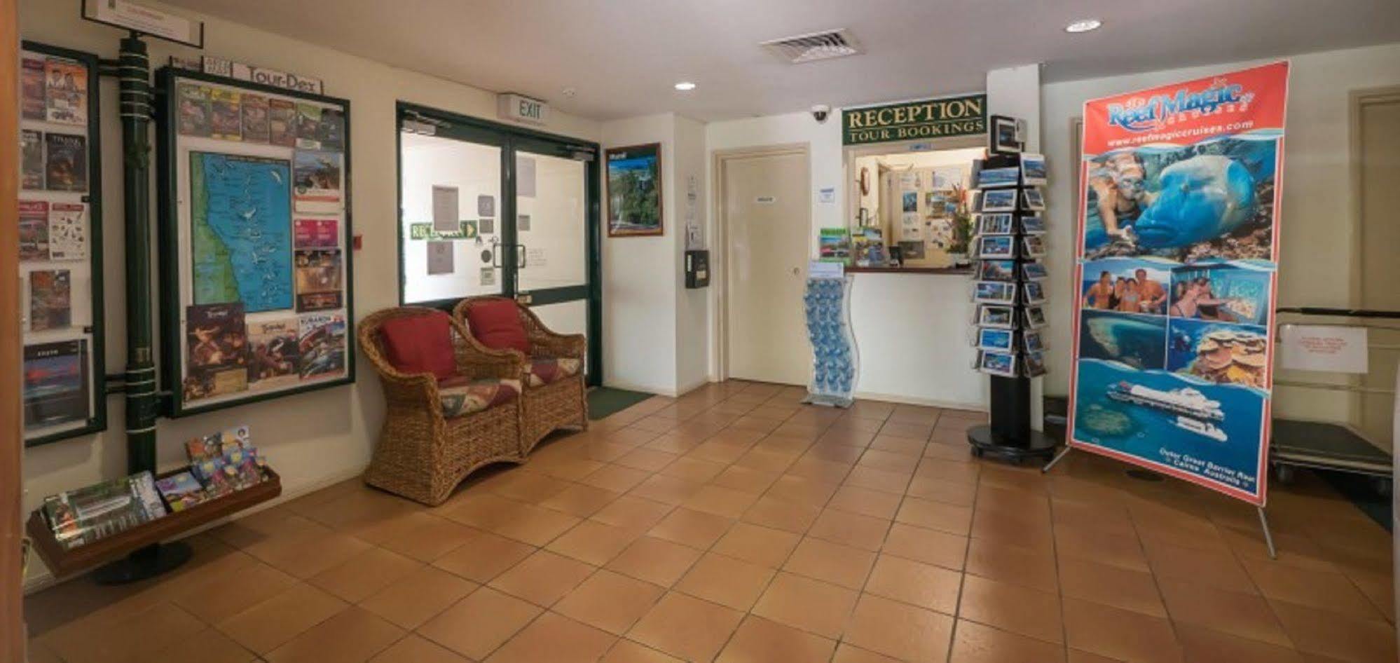 Tropic Towers Apartments Cairns Buitenkant foto